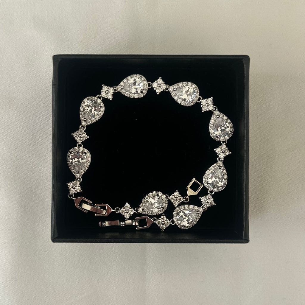 CRYSTAL TEARS BRACELET