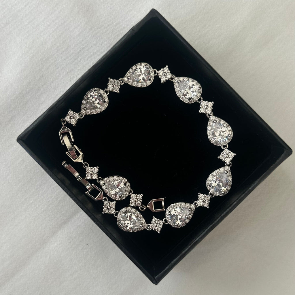 CRYSTAL TEARS BRACELET